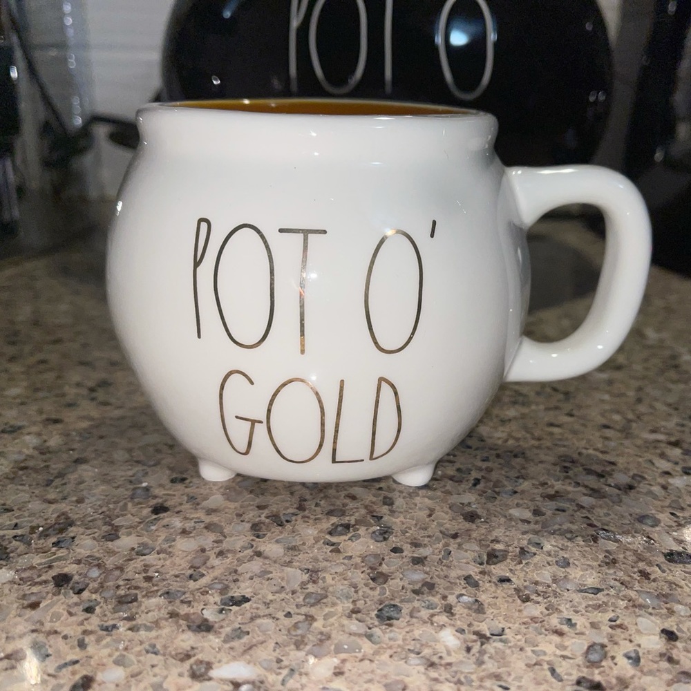 Rae Dunn St. Patrick’s Day Pot o’ gold mug